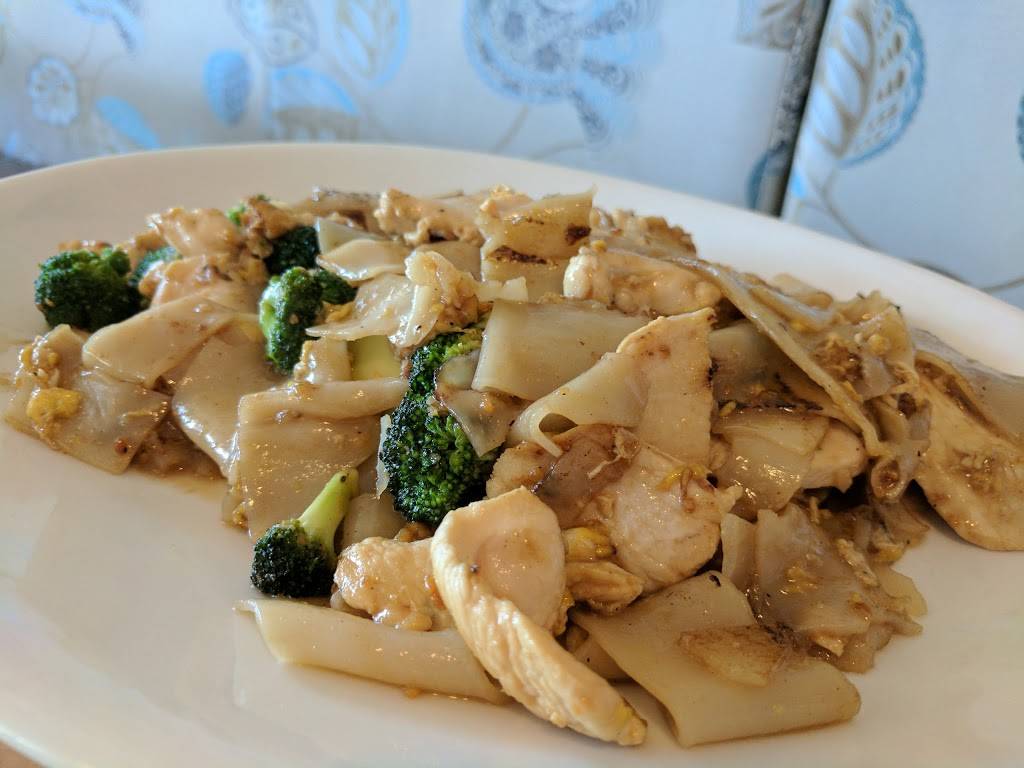 Thai Hut Authentic Thai Cuisine | restaurant | 5408 Basswood Blvd, Fort Worth, TX 76137, USA | 8178492459 OR +1 817-849-2459