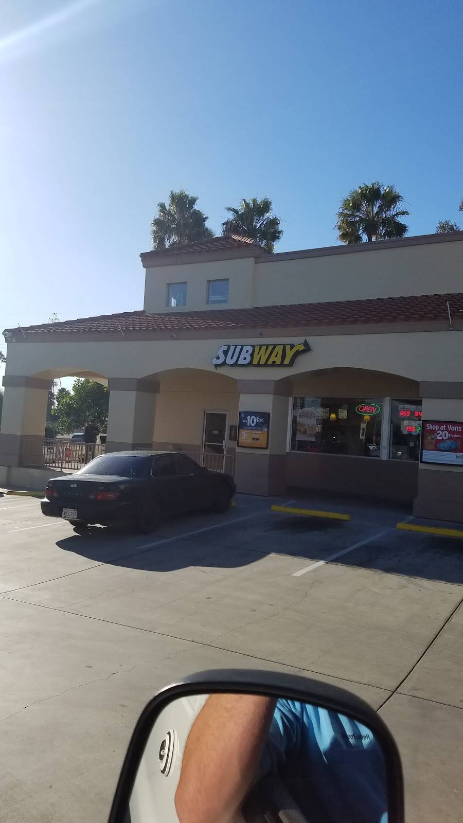 Subway | restaurant | 2199 S Victoria Ave, Ventura, CA 93003, USA | 8056424169 OR +1 805-642-4169