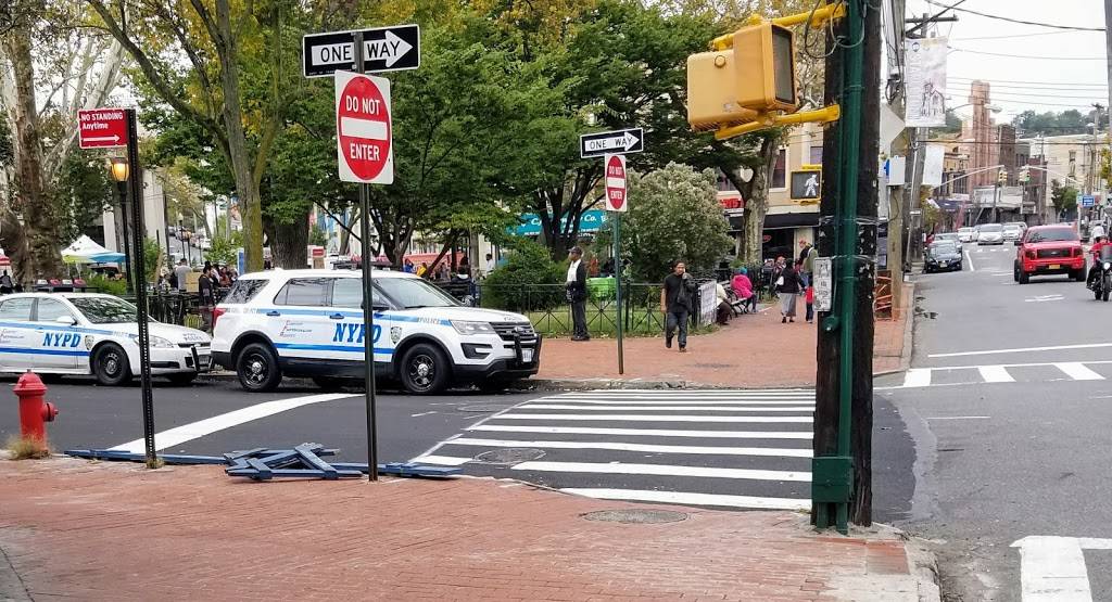 Jerrys 637 | restaurant | 637 Bay St, Staten Island, NY 10304, USA | 7188767685 OR +1 718-876-7685