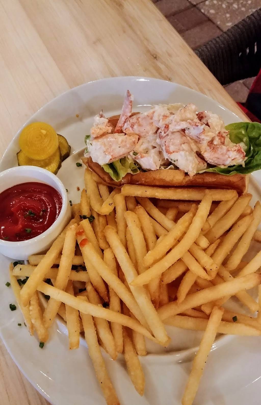 Alto Mare Fish Bar | restaurant | 300 Beach Dr NE #124, St. Petersburg, FL 33701, USA | 7278733427 OR +1 727-873-3427