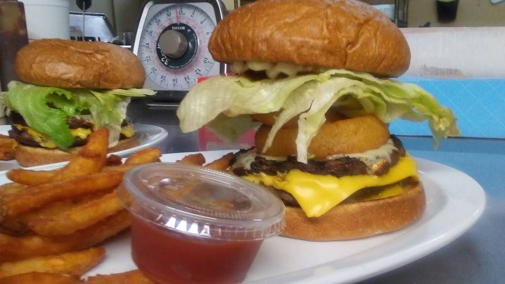 Chappys Bar & Grill | restaurant | 104 Gils St, Smyrna, TN 37167, USA | 6153550088 OR +1 615-355-0088