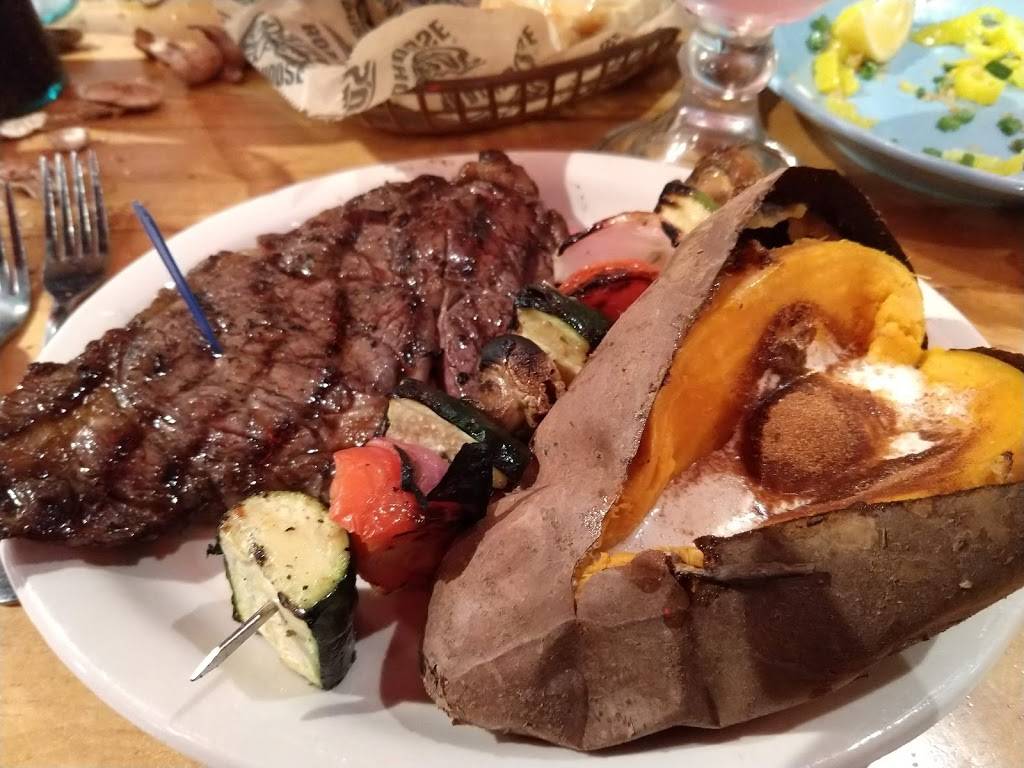 Logans Roadhouse | restaurant | 5601 Harvey St, Norton Shores, MI 49441, USA | 2317989830 OR +1 231-798-9830