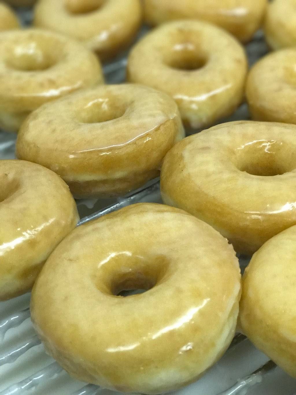 Daylight Donuts | bakery | 207 N Keller Dr, Effingham, IL 62401, USA | 2173424288 OR +1 217-342-4288