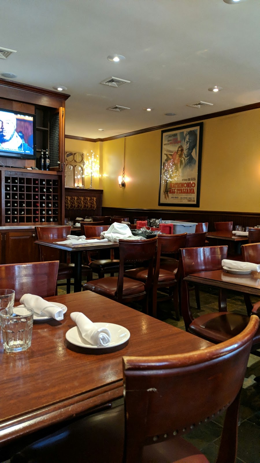 Lo Contes | restaurant | 114-116 Salem St, Boston, MA 02113, USA | 6177203550 OR +1 617-720-3550