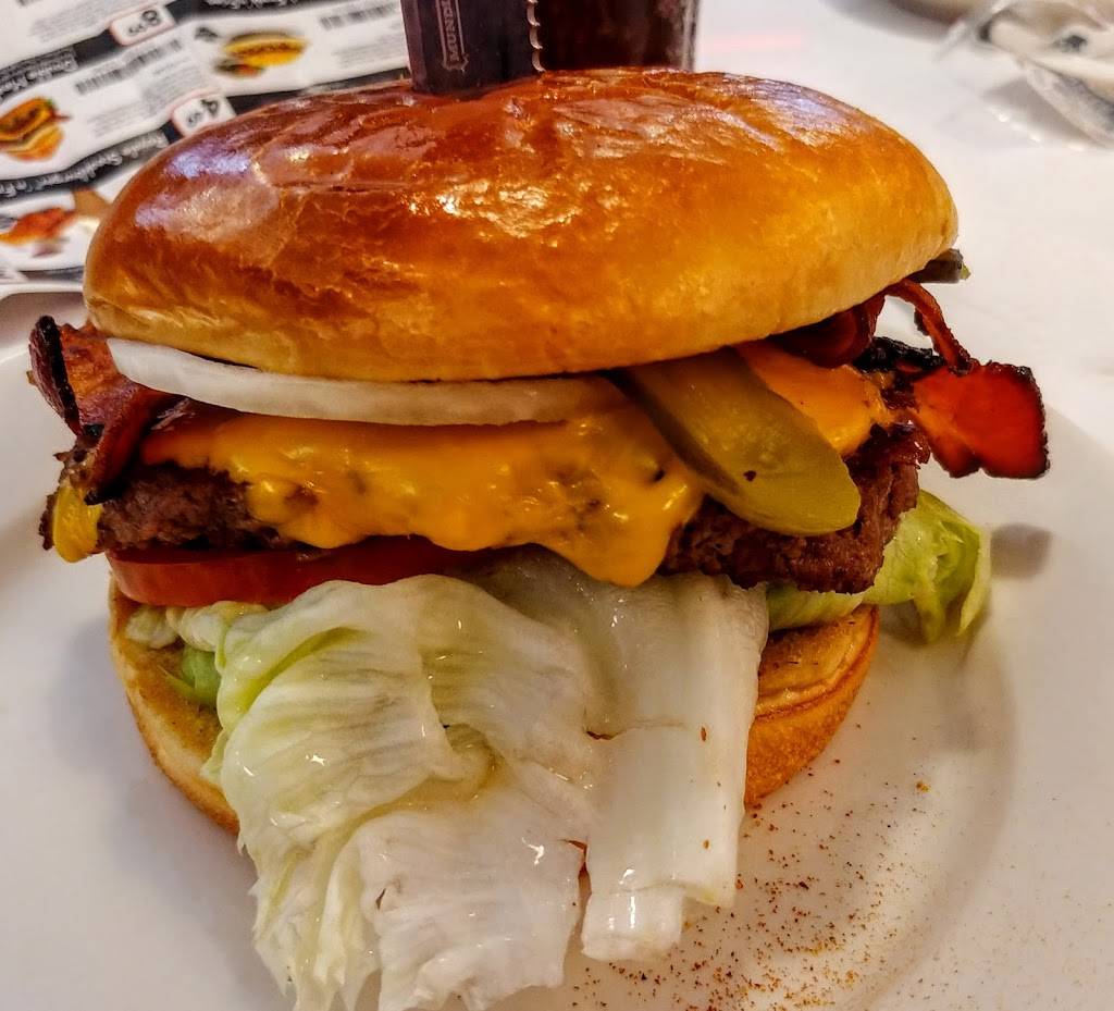 Steak n Shake | restaurant | 16902 Clover Rd, Noblesville, IN 46060, USA | 3177763855 OR +1 317-776-3855