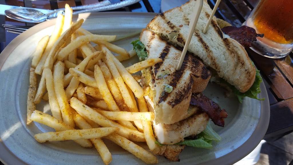 Marsh View Bar & Grill | restaurant | 201 Sea Marsh Rd, Fernandina Beach, FL 32034, USA | 9042616161 OR +1 904-261-6161