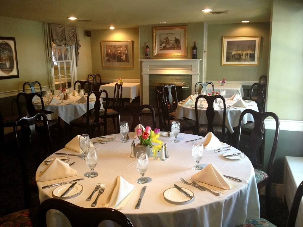 Vickers Restaurant | restaurant | 192 East Welsh Pool Road, (on the corner of Gordon Drive), Exton, PA 19341, USA | 6103637998 OR +1 610-363-7998