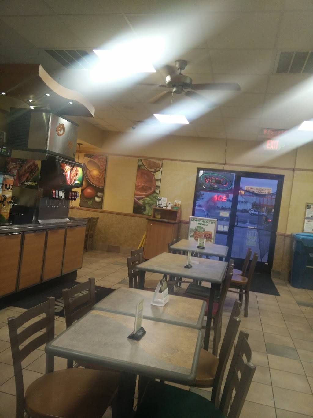 Subway | restaurant | 1601 Wabash Ave, Springfield, IL 62704, USA | 2177268800 OR +1 217-726-8800