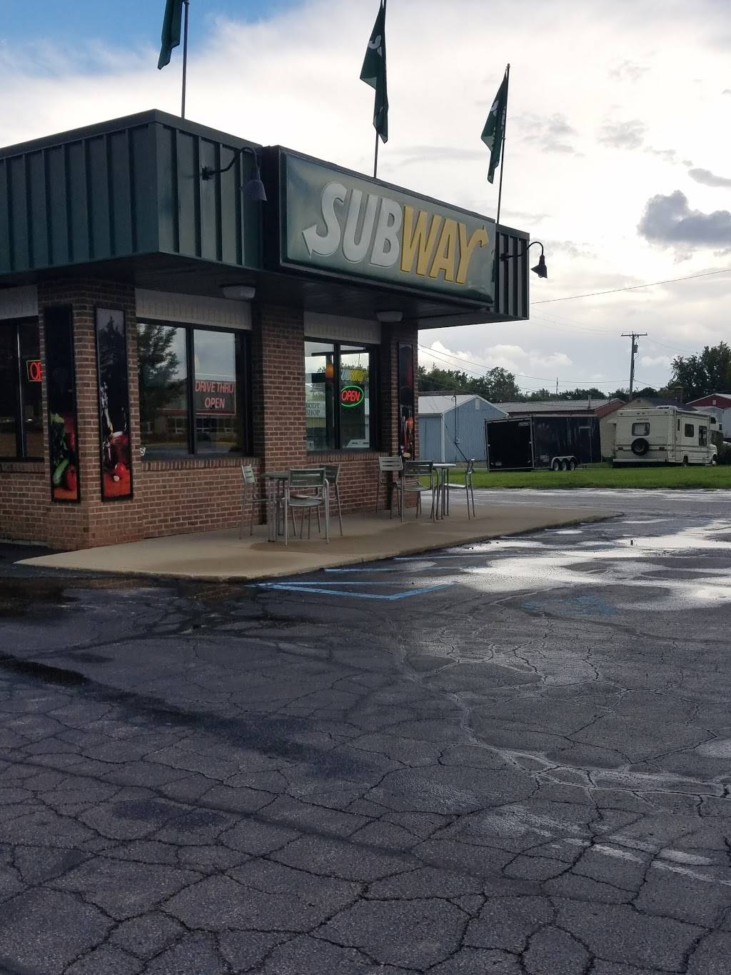 Subway | restaurant | 425 E Paulding Rd, Fort Wayne, IN 46816, USA | 2607455802 OR +1 260-745-5802