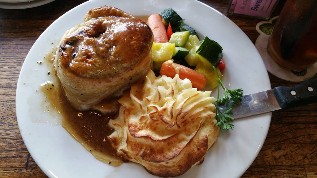 The Whale & Ale | night club | 327 W 7th St, San Pedro, CA 90731, USA | 3108320363 OR +1 310-832-0363