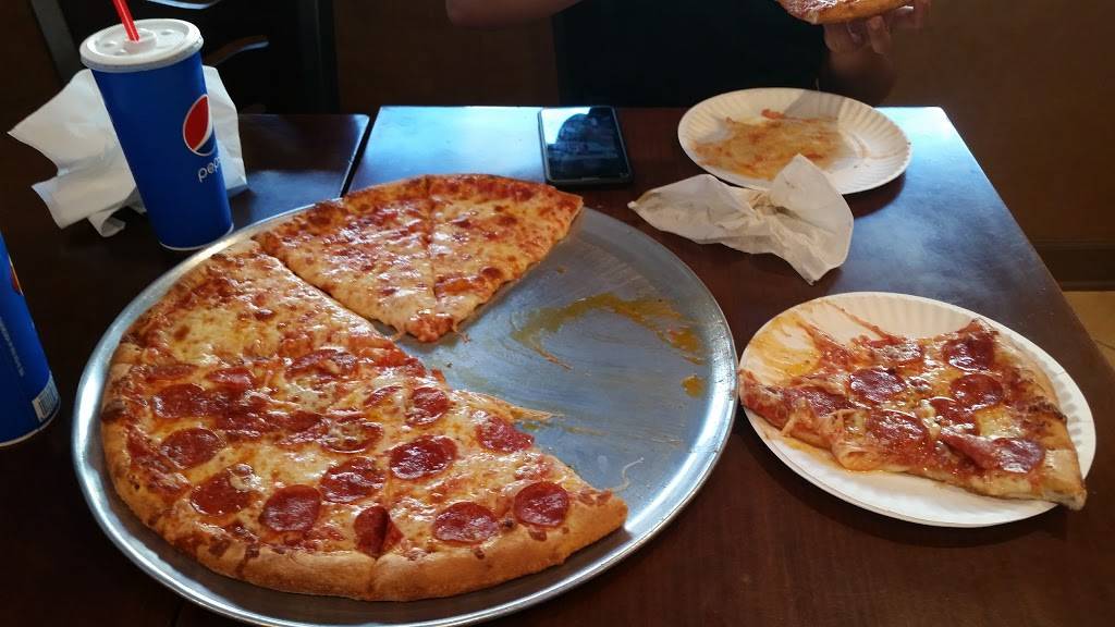 Amore Pizza & Restaurant | restaurant | 316 S High St, West Chester, PA 19382, USA | 6104301800 OR +1 610-430-1800