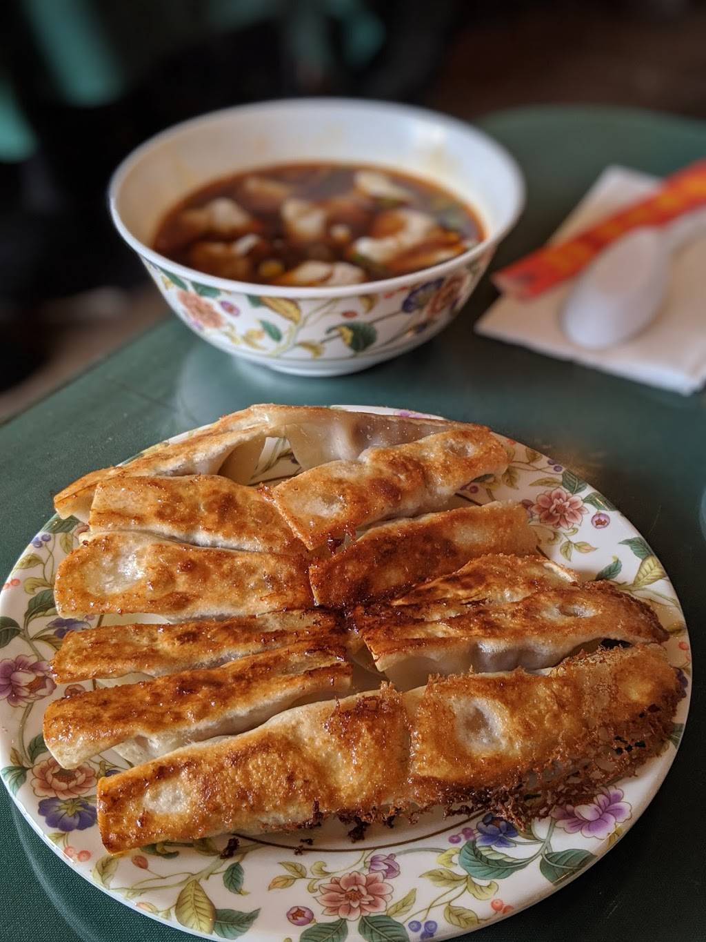 Lao Wang Noodle House | restaurant | 945 S Federal Blvd, Denver, CO 80219, USA | 3039752497 OR +1 303-975-2497