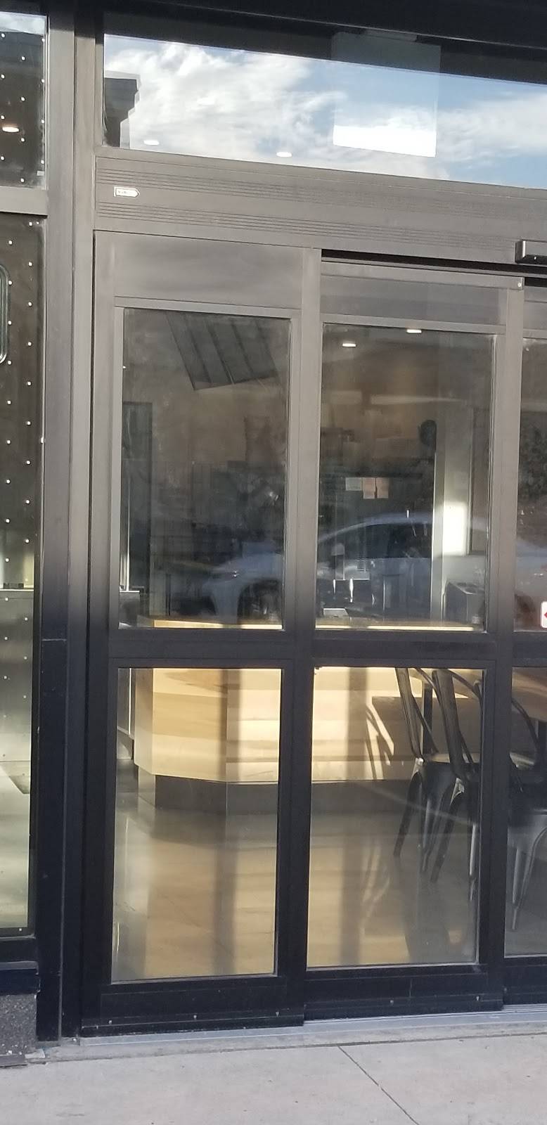 Freshii | restaurant | 75 Billy Bishop Way, North York, ON M3K 2C8, Canada | 6474171816 OR +1 647-417-1816