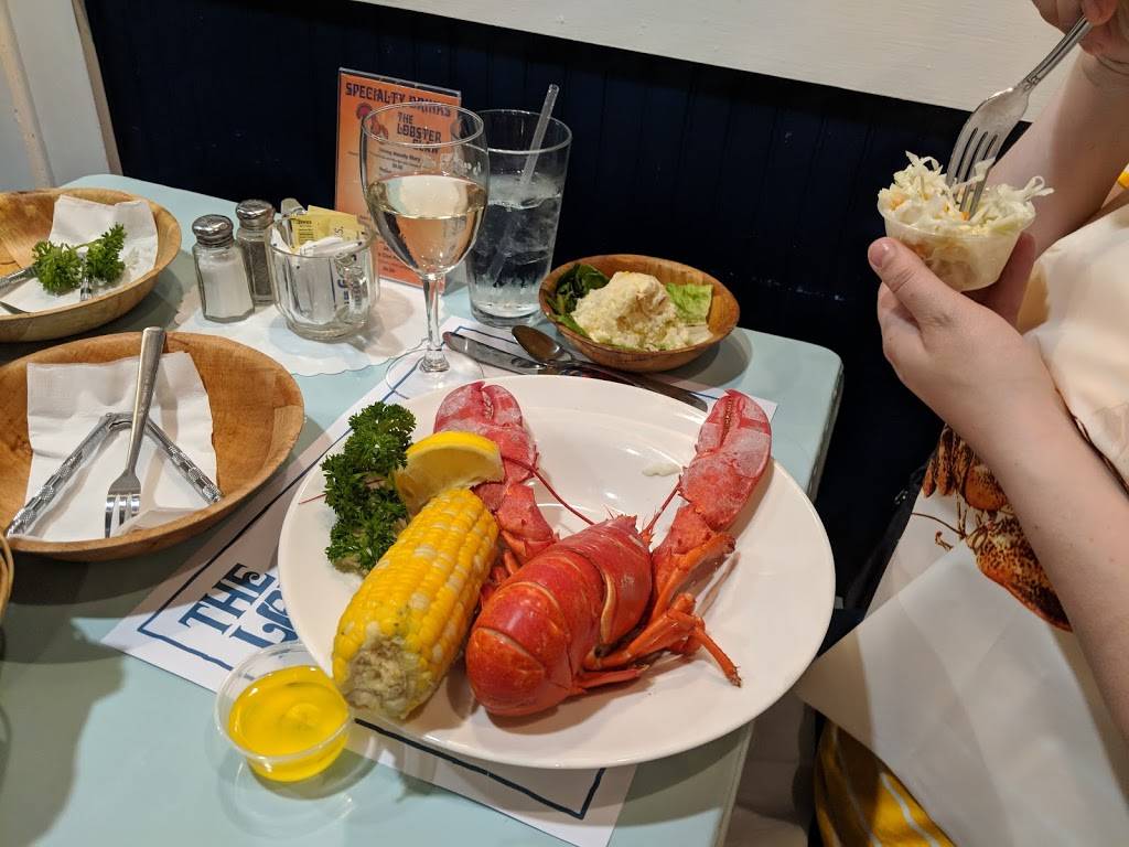 Lobster Claw Restaurant | restaurant | 42 Cranberry Hwy, Orleans, MA 02653, USA | 5082551800 OR +1 508-255-1800
