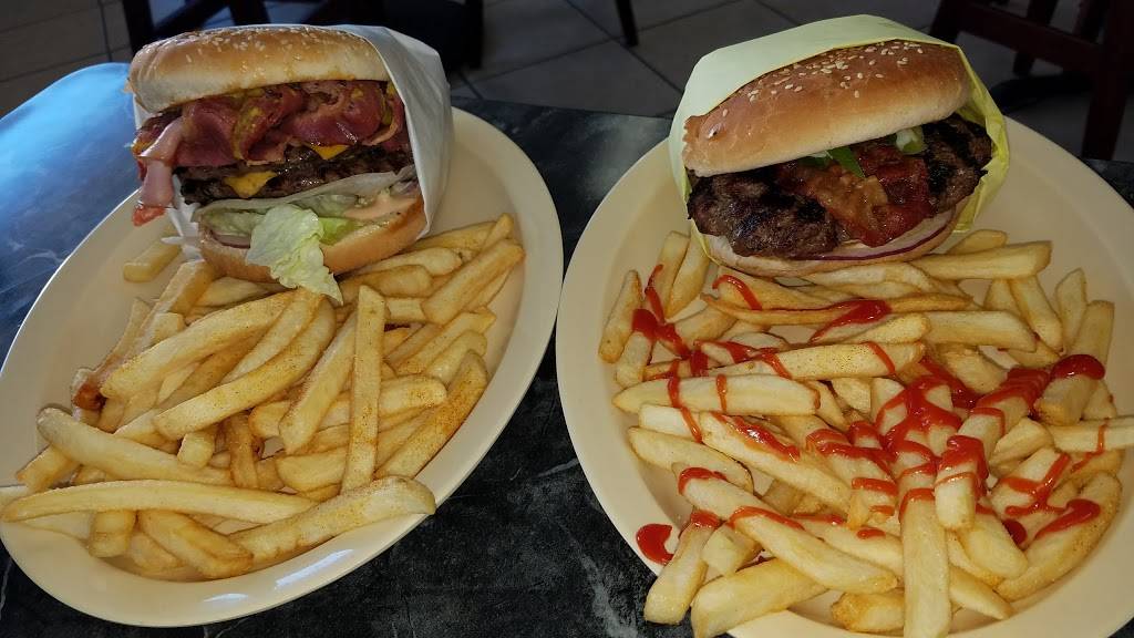 Burger Rush | restaurant | 475 W Stetson Ave, Hemet, CA 92543, USA | 9519292333 OR +1 951-929-2333
