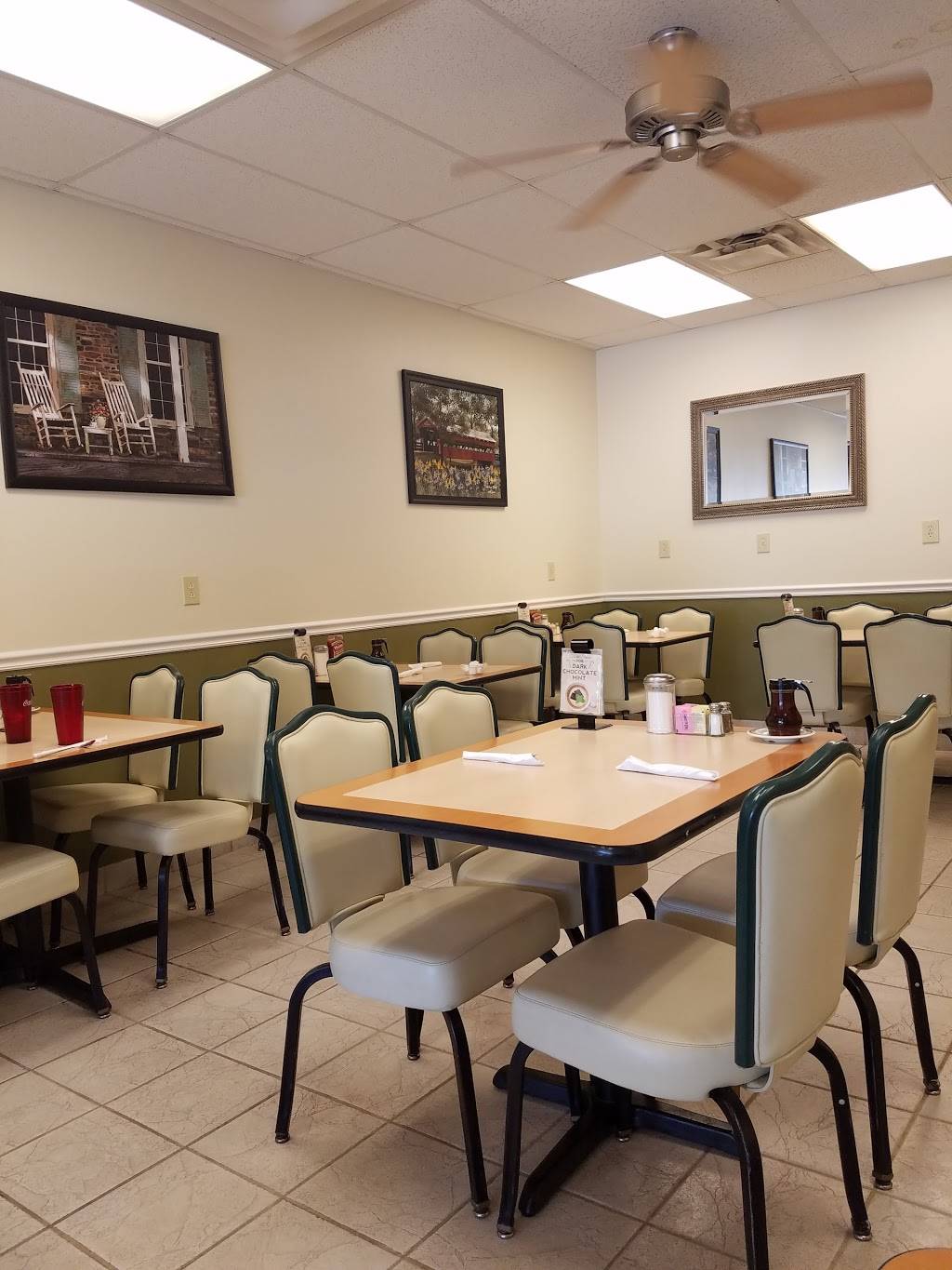 The Crazy Egg | restaurant | 1237 E 305th St, Wickliffe, OH 44092, USA | 4404947372 OR +1 440-494-7372