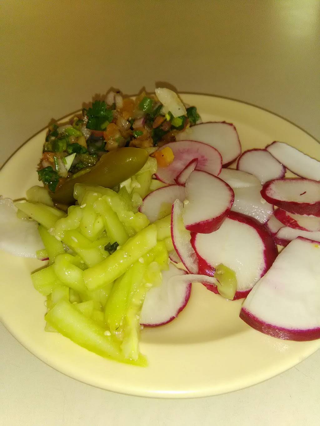 El Rancherito | restaurant | 6455 Woodman Ave, Van Nuys, CA 91401, USA | 8189947715 OR +1 818-994-7715