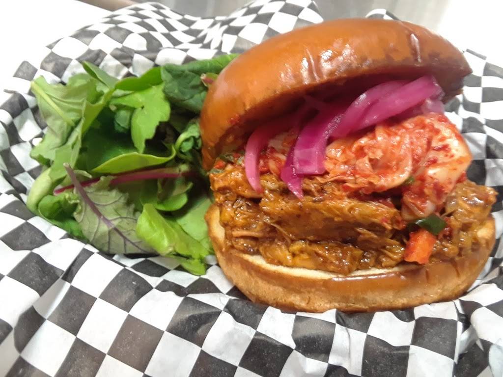 Aces Sports Bar SA | restaurant | 8373 Perrin Beitel Rd, San Antonio, TX 78218, USA | 2103142133 OR +1 210-314-2133