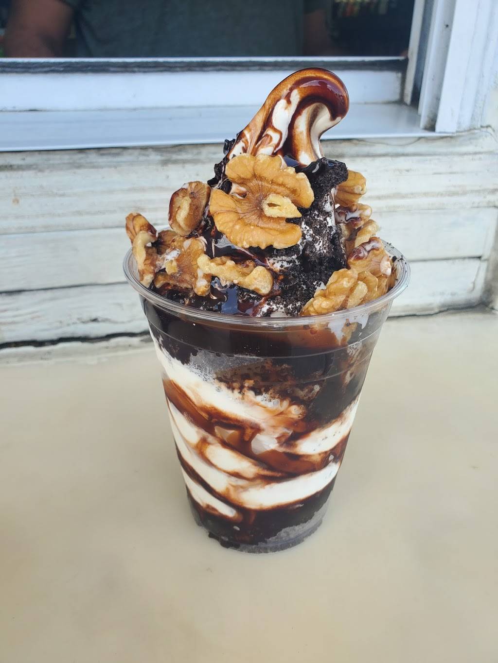 Dairy Freeze | restaurant | 21112 Boydton Plank Rd, McKenney, VA 23872, USA | 8044784012 OR +1 804-478-4012