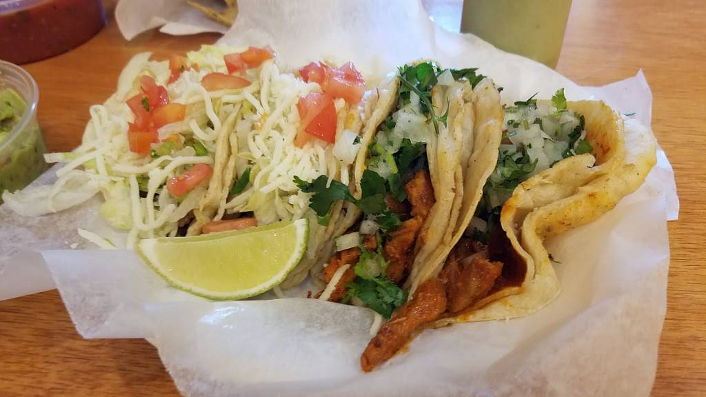 El Famous Burrito | restaurant | 1214 Central Rd, Mt Prospect, IL 60056, USA | 8477881844 OR +1 847-788-1844