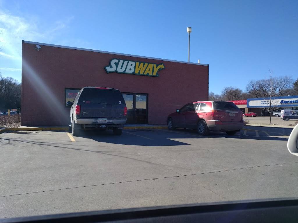 Subway | restaurant | 3350 Martin Luther King Jr Pkwy, Des Moines, IA 50310, USA | 5152790963 OR +1 515-279-0963