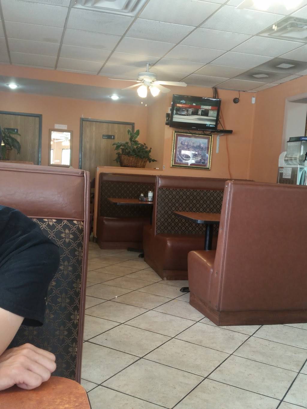 Petes Grill | restaurant | 1400 Outer Dr E, Detroit, MI 48234, USA | 3133669003 OR +1 313-366-9003