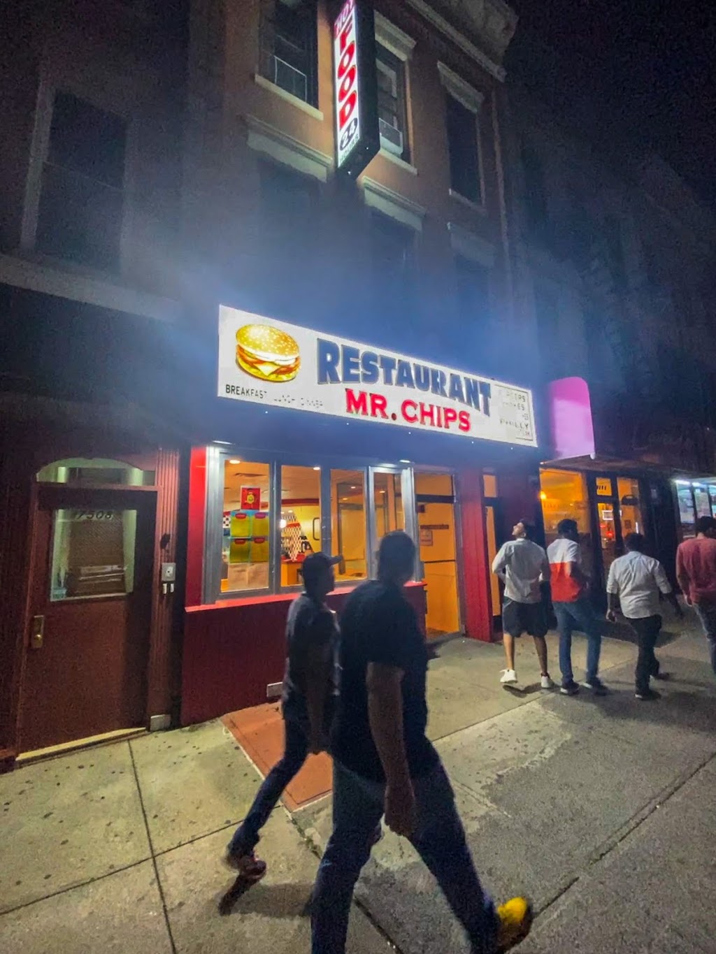 Mr. Chips | restaurant | 7506 3rd Ave, Brooklyn, NY 11209, USA | 3479097054 OR +1 347-909-7054