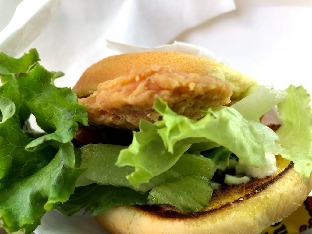 Bojangles Famous Chicken n Biscuits | restaurant | 6120 E Independence Blvd, Charlotte, NC 28212, USA | 7045351020 OR +1 704-535-1020