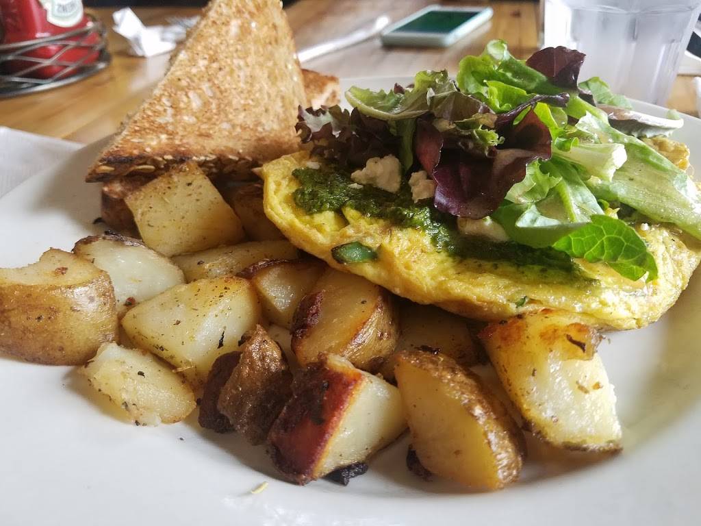 Sallys | restaurant | 300 De Haro St Ste 332, San Francisco, CA 94103, USA | 4156266006 OR +1 415-626-6006