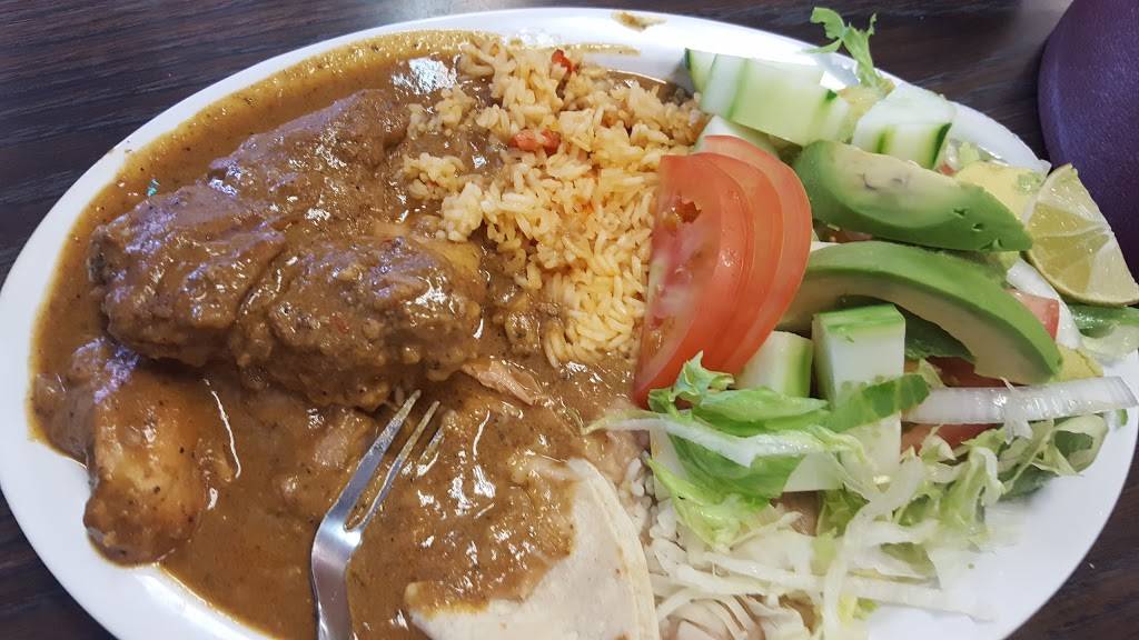 Mi Tierra | restaurant | 8484 Florin Rd, Sacramento, CA 95828, USA | 9163839621 OR +1 916-383-9621