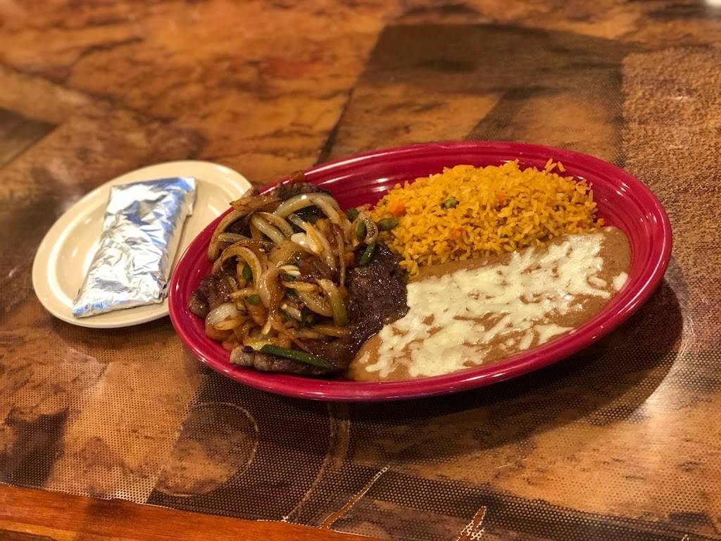 El Sombrero Mexican Grill | restaurant | 1595 E Silver Star Rd, Ocoee, FL 34761, USA | 4077303402 OR +1 407-730-3402