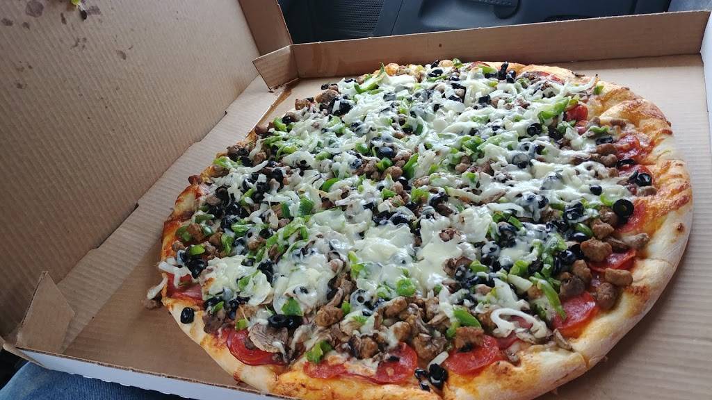 Kersey Pizza | restaurant | 104 Hill St, Kersey, CO 80644, USA | 9703521668 OR +1 970-352-1668