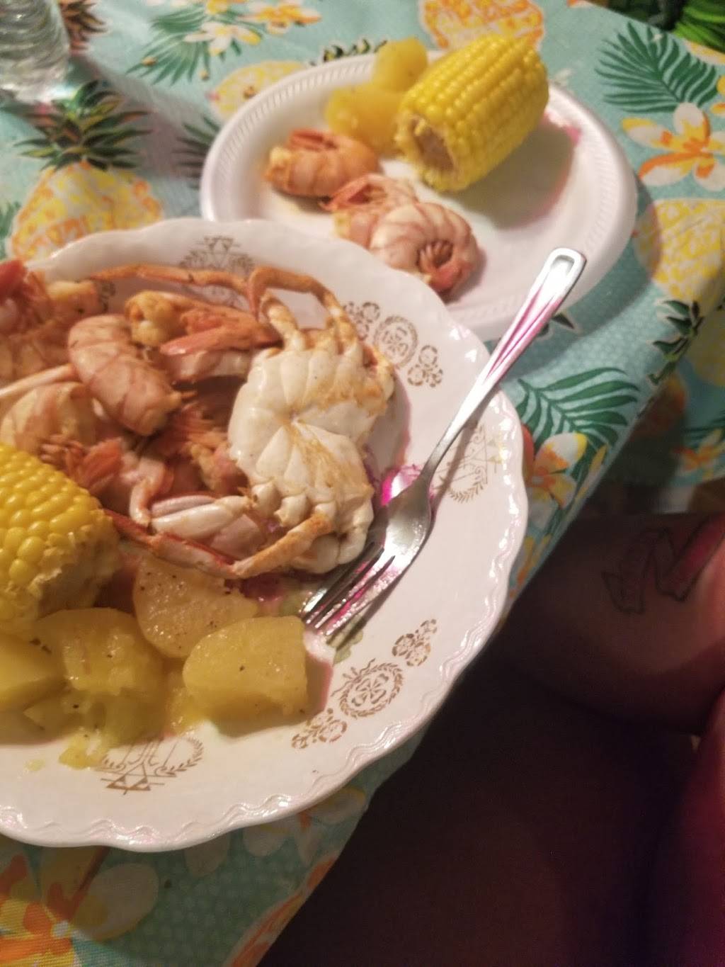 Fishermans Galley | restaurant | 130 E Meadow Rd, Eden, NC 27288, USA | 3366232220 OR +1 336-623-2220