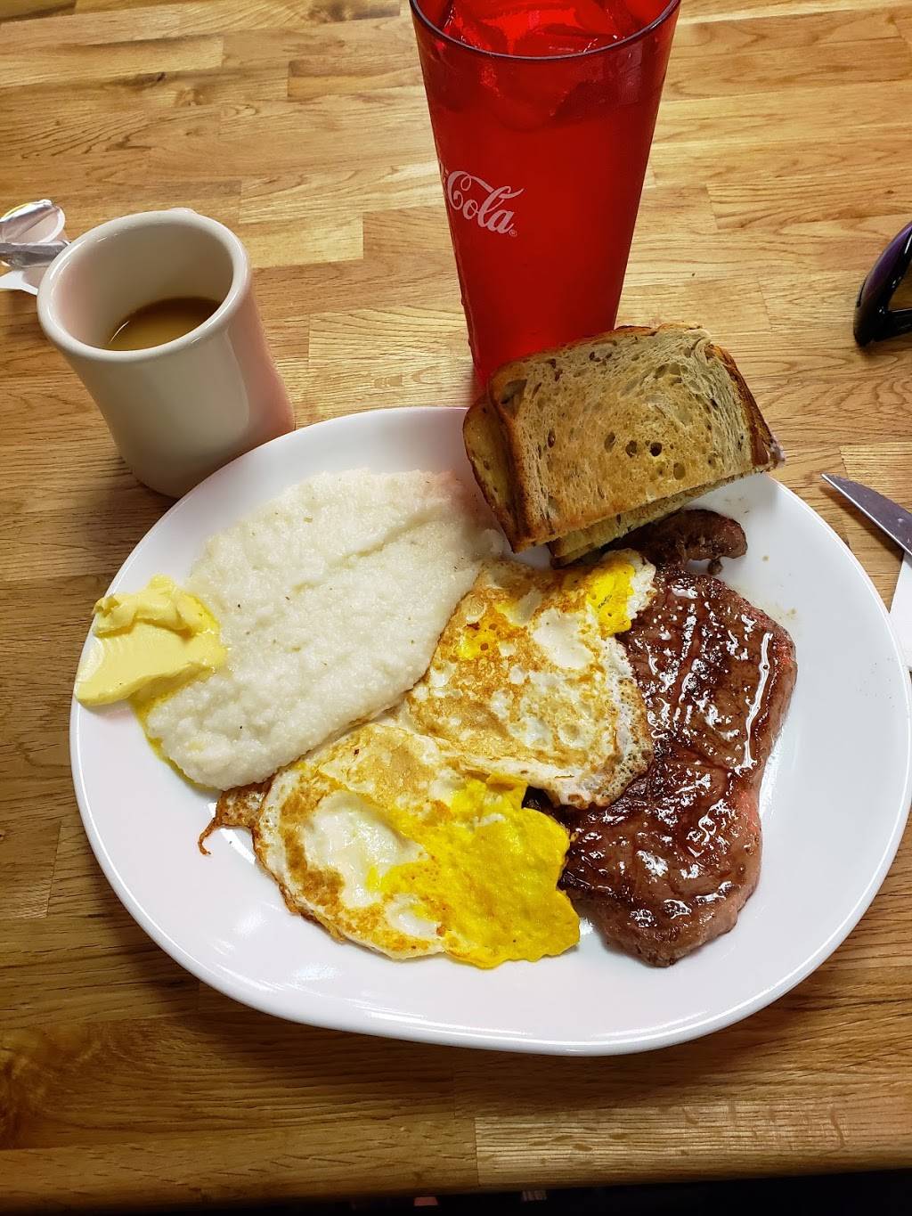 Central Coffee Shoppe | cafe | 530 Central Ave, St. Petersburg, FL 33701, USA | 7278211125 OR +1 727-821-1125