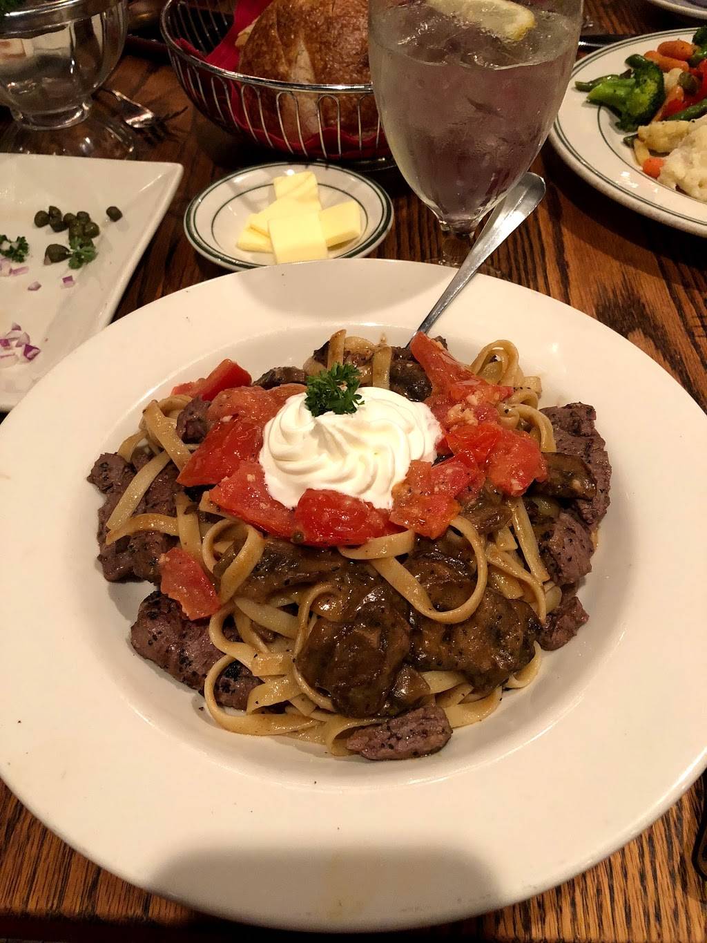 Gullivers Prime Rib | restaurant | 18482 MacArthur Blvd, Irvine, CA 92612, USA | 9498338411 OR +1 949-833-8411