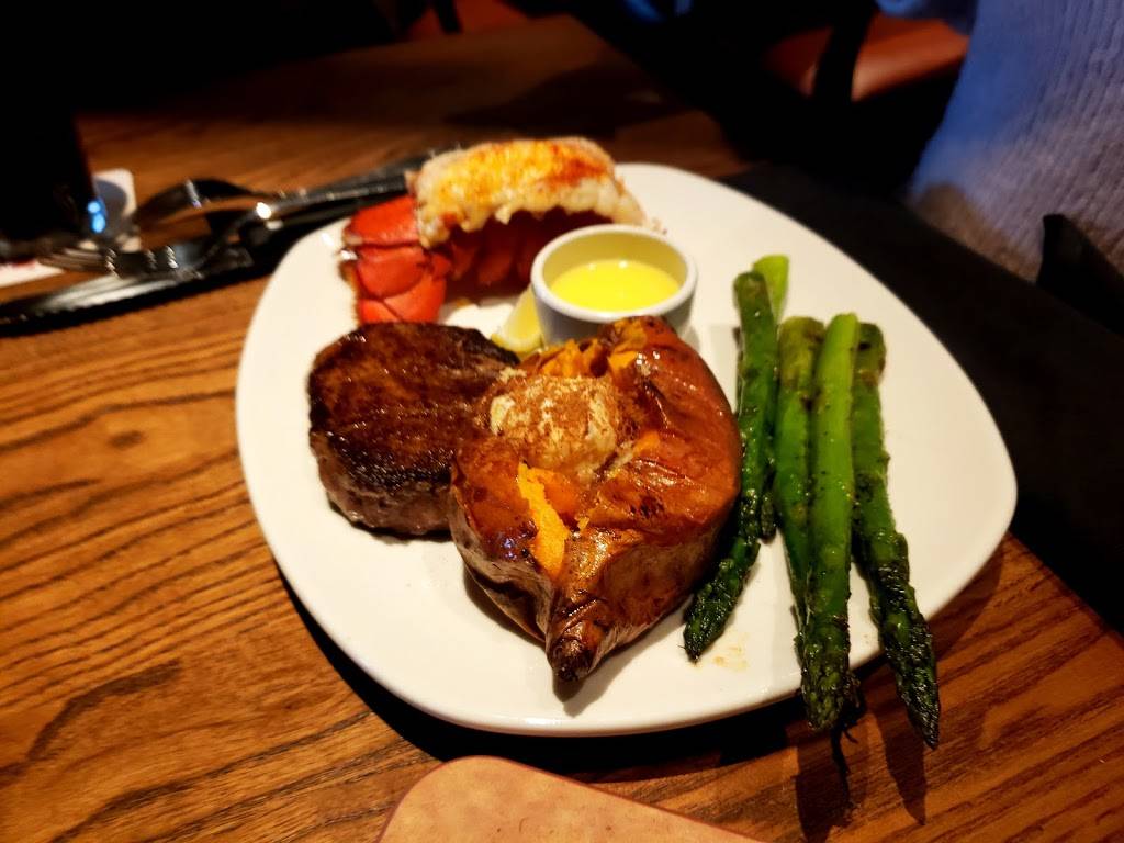 Outback Steakhouse | restaurant | 6210 Grand Ave, Gurnee, IL 60031, USA | 8475991300 OR +1 847-599-1300