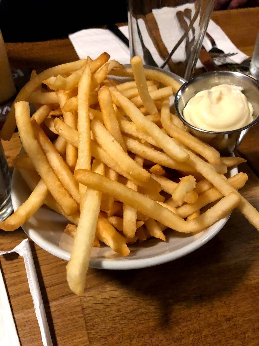 Were Pouring | restaurant | 524 E Glenoaks Blvd, Glendale, CA 91207, USA | 8182442337 OR +1 818-244-2337