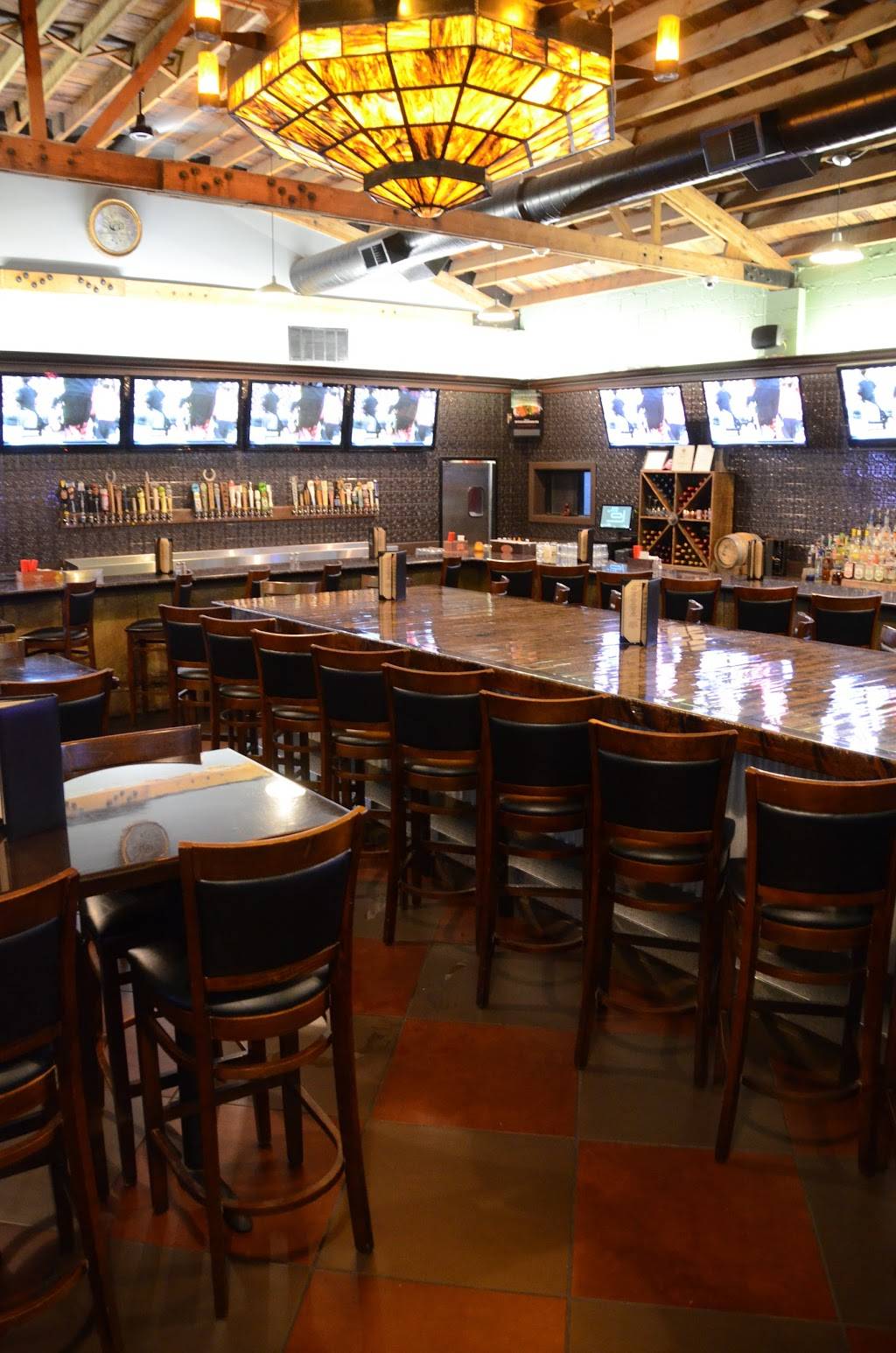 Hoppy Pig | restaurant | 135 N Kinzie Ave, Bradley, IL 60915, USA | 8156143134 OR +1 815-614-3134