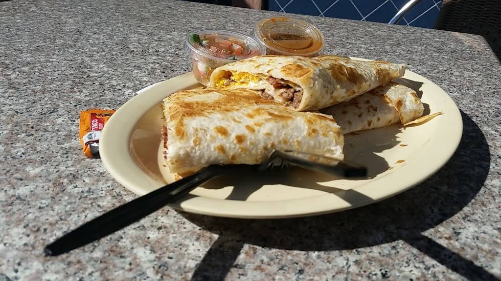 Bravo Burgers | restaurant | 1215 N White Ave, Pomona, CA 91768, USA | 9096220855 OR +1 909-622-0855