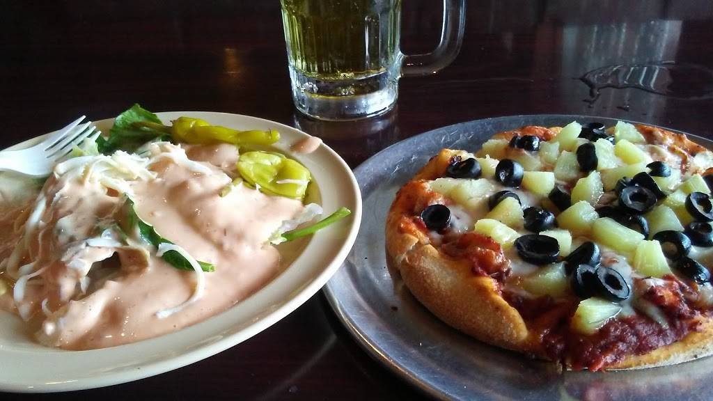 Red West Pizza | restaurant | 614 Pacific Coast Hwy, Wilmington, CA 90744, USA | 3108302550 OR +1 310-830-2550