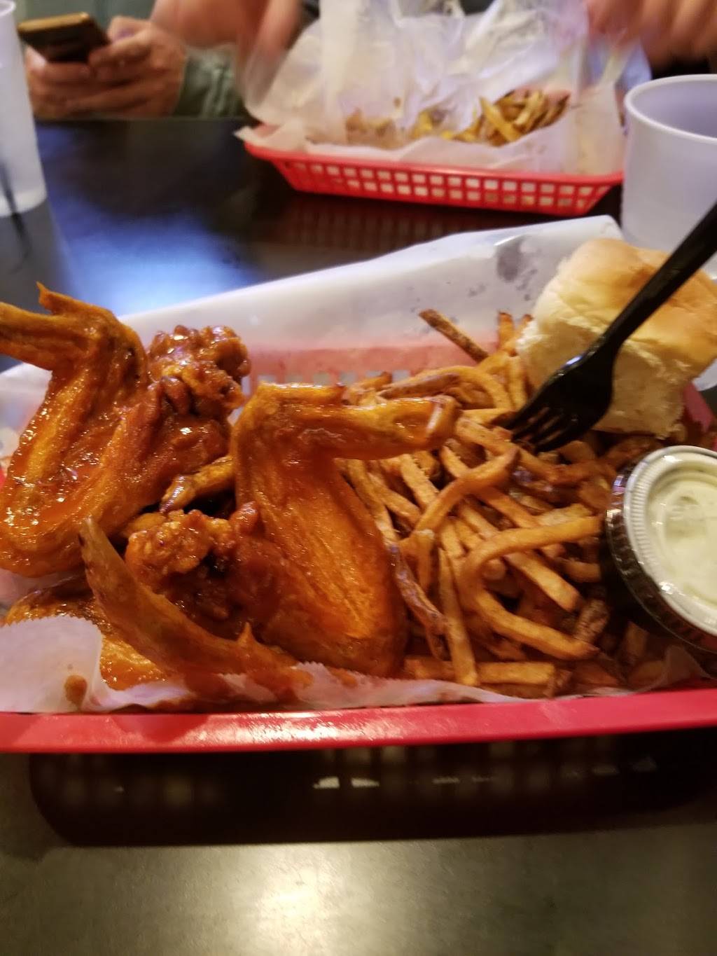 Dyers Burgers | restaurant | 205 Beale St, Memphis, TN 38103, USA | 9015273937 OR +1 901-527-3937