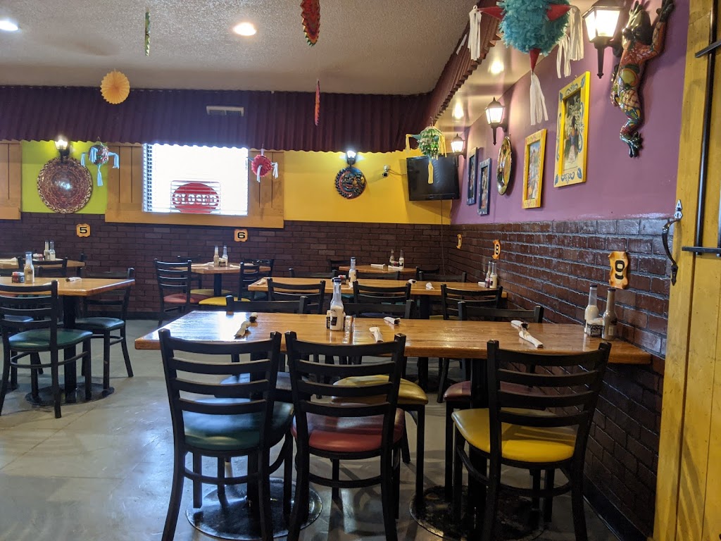 Hacienda Mendez Bar & Grill | restaurant | 399 McCormick St, Wamsutter, WY 82336, USA | 3073242040 OR +1 307-324-2040
