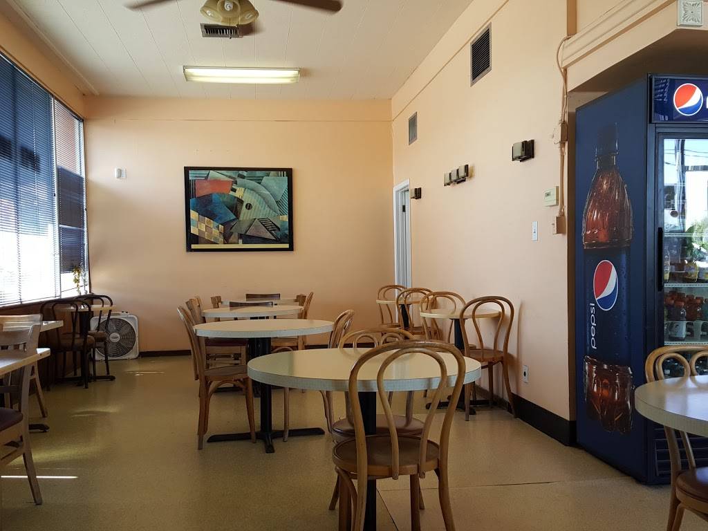 Burger Road | restaurant | 2010 American Ave, Hayward, CA 94545, USA | 5107320963 OR +1 510-732-0963