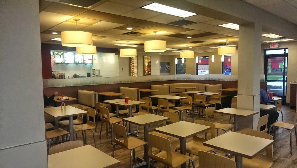 Wendys | restaurant | 18430 Ford Rd, Detroit, MI 48228, USA | 3135934449 OR +1 313-593-4449