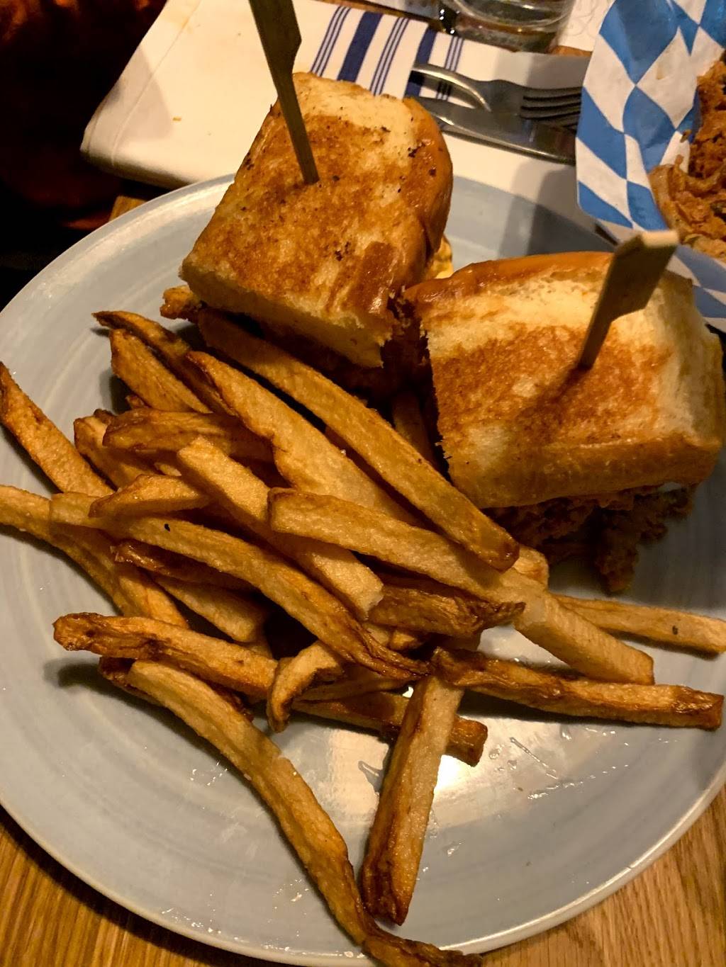 The Curious Oyster | restaurant | 8161 Honeygo Blvd, Nottingham, MD 21236, USA | 4437255695 OR +1 443-725-5695