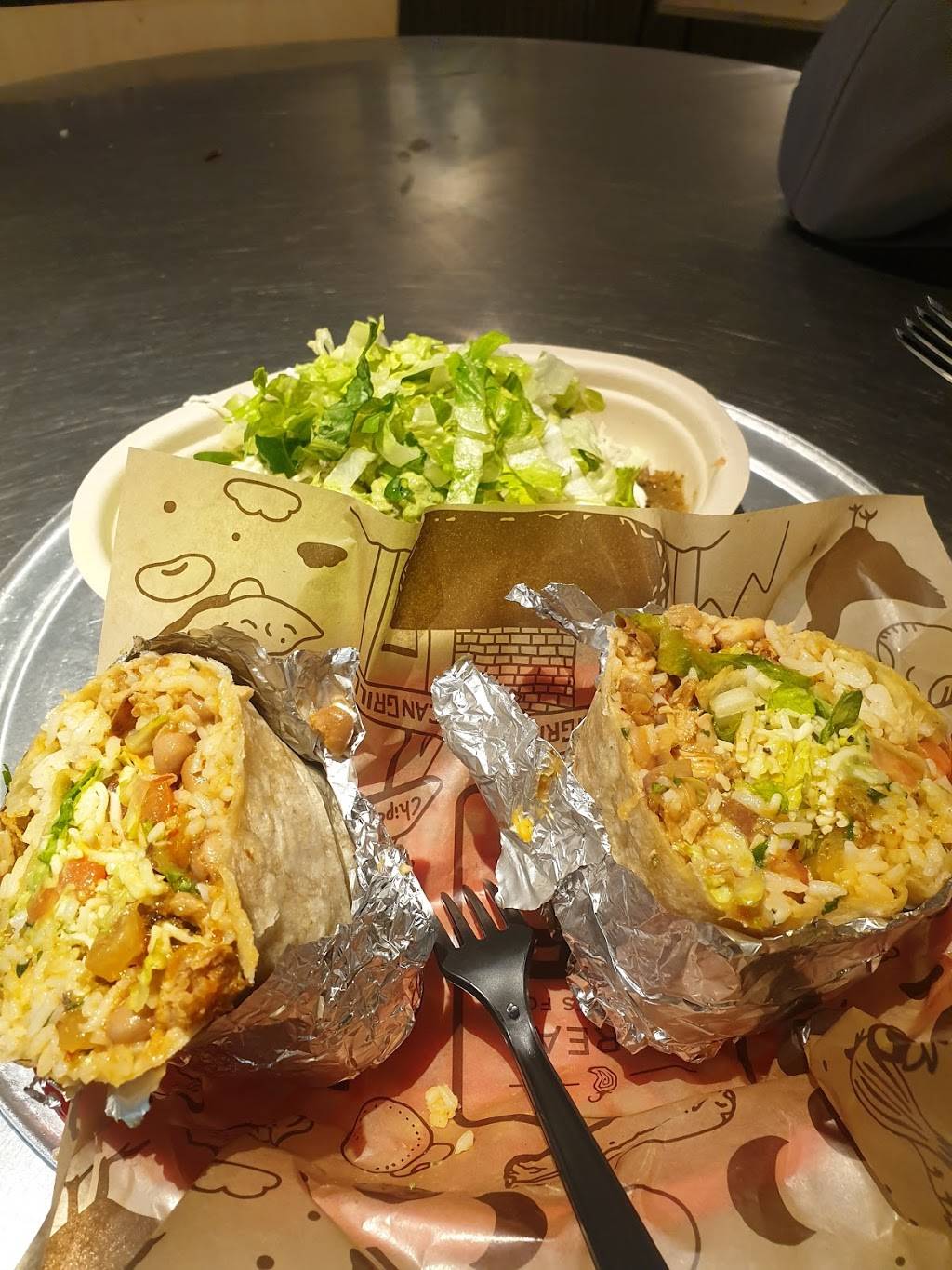 Chipotle Mexican Grill | restaurant | 3705 S Bristol St, Santa Ana, CA 92704, USA | 7147547380 OR +1 714-754-7380