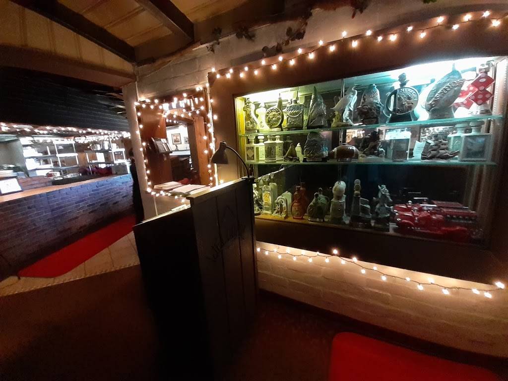 Bob Taylors Ranch House | restaurant | 6250 Rio Vista St, Las Vegas, NV 89130, USA | 7026451399 OR +1 702-645-1399