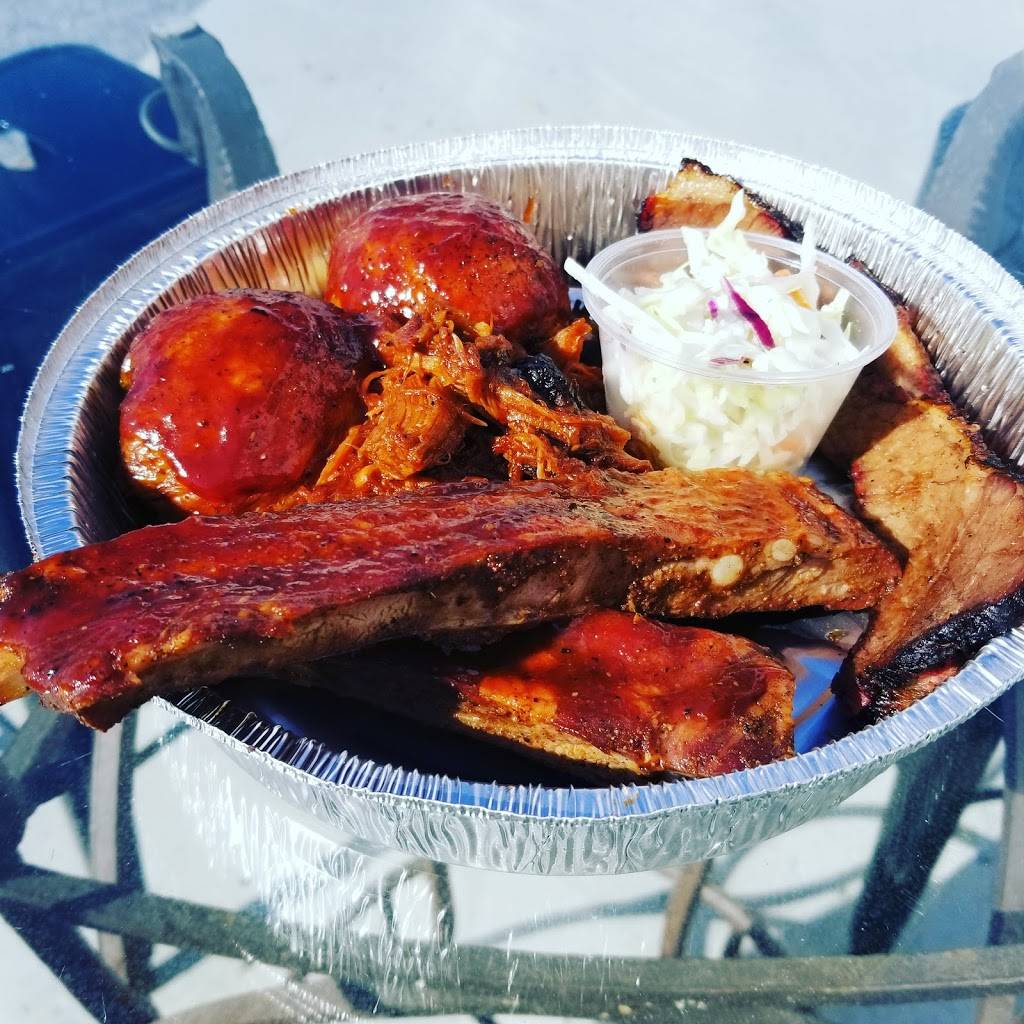 BBs Grill | restaurant | 107 Pleasant St, Brunswick, ME 04011, USA | 2077980158 OR +1 207-798-0158