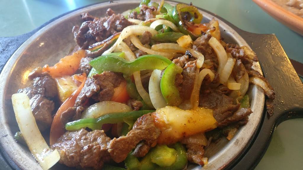 El Rio Grande | restaurant | 524 W Main St, Stoughton, WI 53589, USA | 6088770160 OR +1 608-877-0160