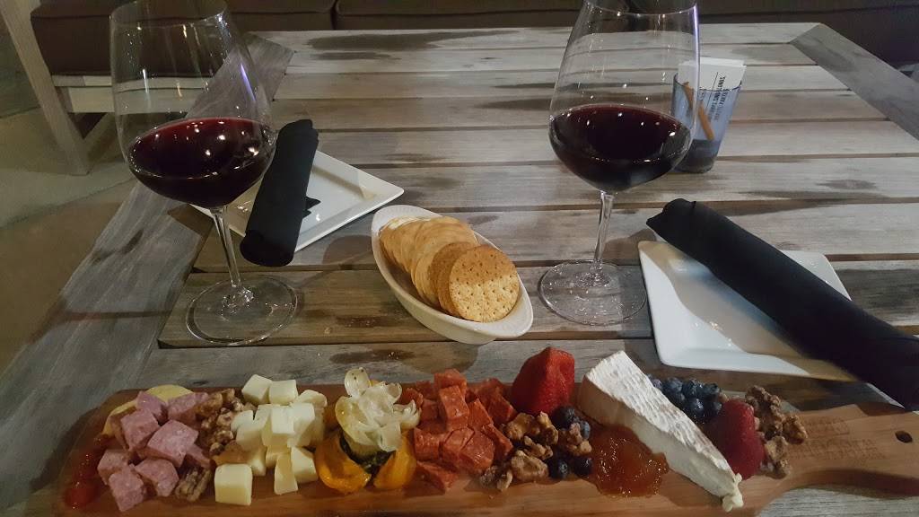 The Wine Loft Bar | restaurant | 7890 E 106th Pl S #14, Tulsa, OK 74133, USA | 9189704766 OR +1 918-970-4766